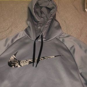 Men’s Nike pullover hoodie